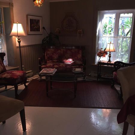 لا مالباي Auberge Petite Plaisance المظهر الخارجي الصورة