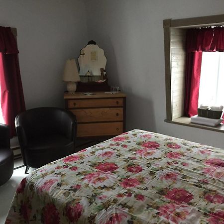 لا مالباي Auberge Petite Plaisance المظهر الخارجي الصورة