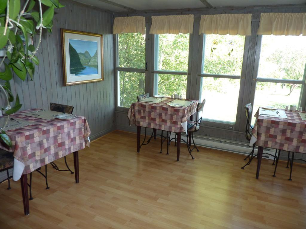لا مالباي Auberge Petite Plaisance المظهر الخارجي الصورة