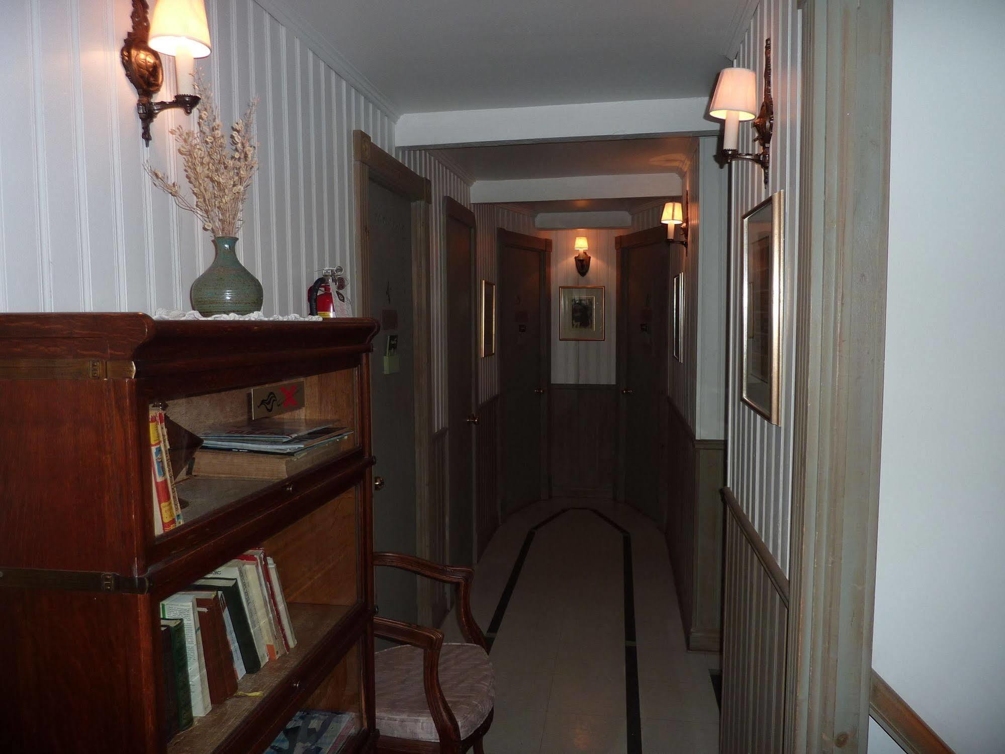 لا مالباي Auberge Petite Plaisance المظهر الخارجي الصورة